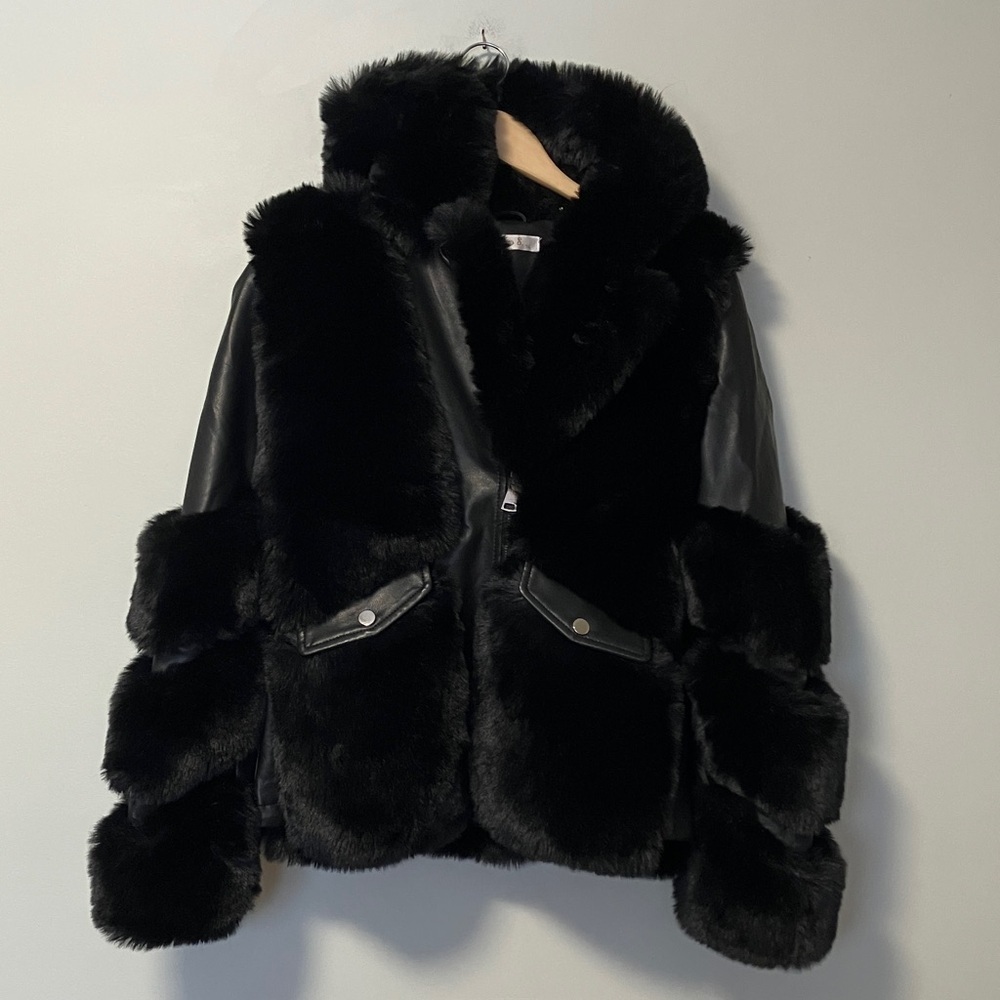 Luxurious Black Faux Fur Faux Leather Women's Jacket